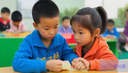 幼儿园开学迎两极反转现象揭秘
