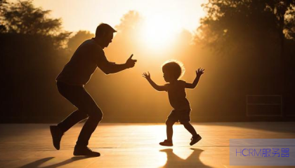 爸爸飞扑救娃瞬间,留下完美残影的感人瞬间