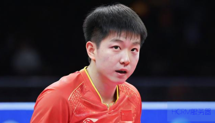 王楚钦对周启豪满电的评价忍不住笑出声,对决前的轻松时刻?