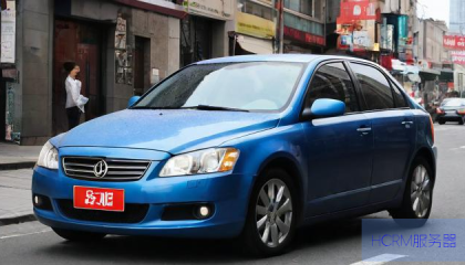 车澈街头惊现小便事件