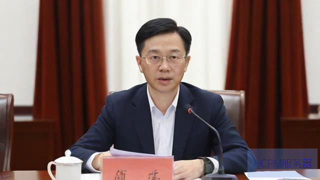 重大职务犯罪嫌疑人梁小菲被遣返回国