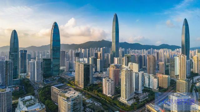 金价下跌 深圳水贝迎来暑期高峰