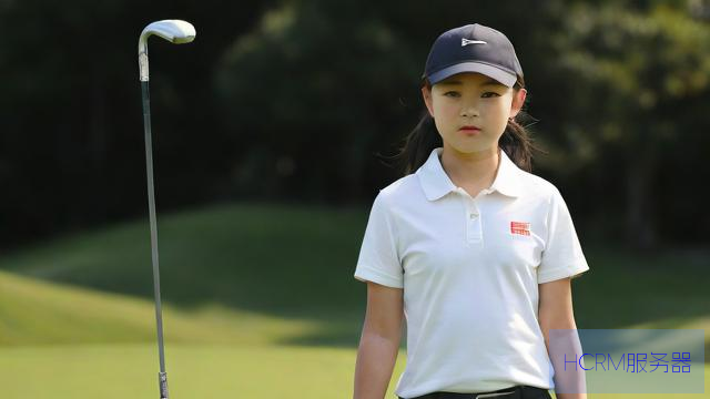 刘国梁15岁女儿夺得高尔夫职业赛首冠