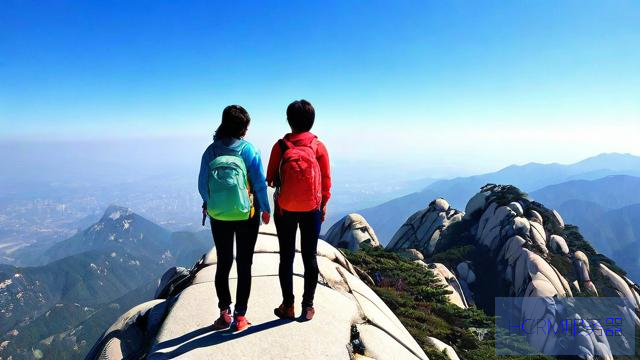 两女子花3万请24位陪爬登顶泰山