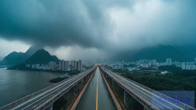 广东暴雨后一桥梁断裂