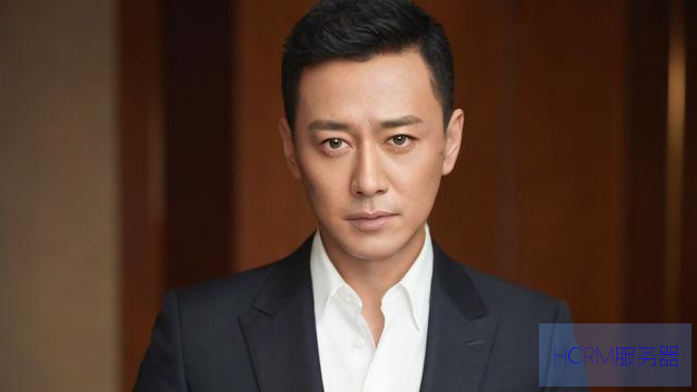 于正否认何晟铭是“白月光”