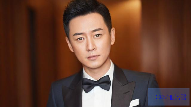 于正否认何晟铭是“白月光”