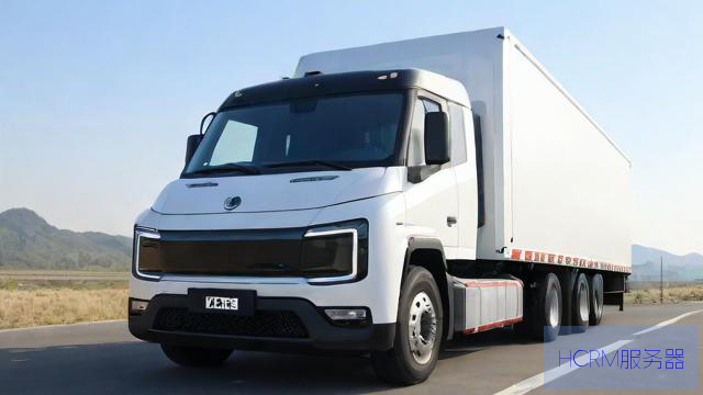 理想i8撞赢8吨重卡究竟谁“翻车”了
