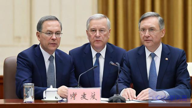 中美代表团在马德里举行经贸会谈