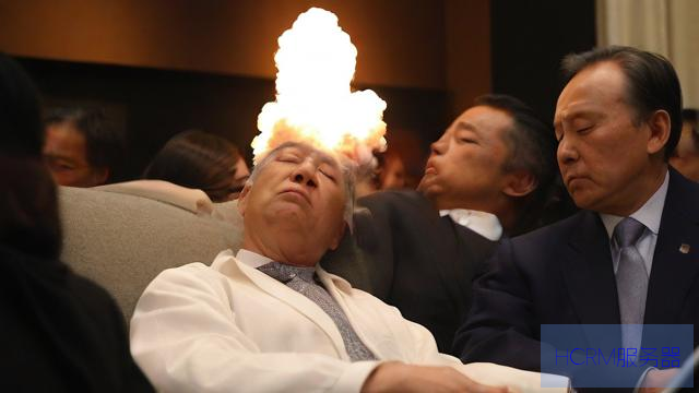 石破茂疑在广岛核爆纪念式上打瞌睡