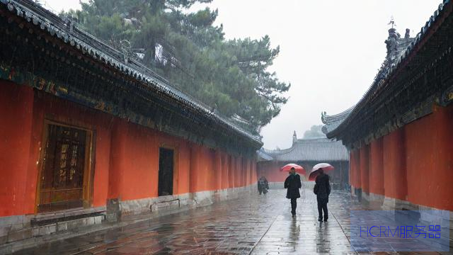 少林寺回应拒绝游客入内避雨