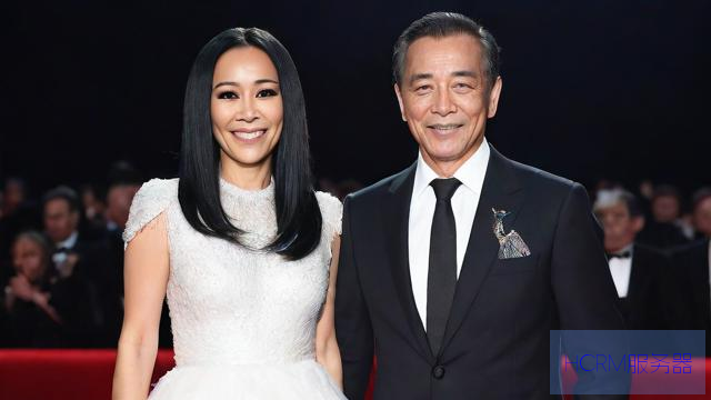 那英老公否认带美女回家