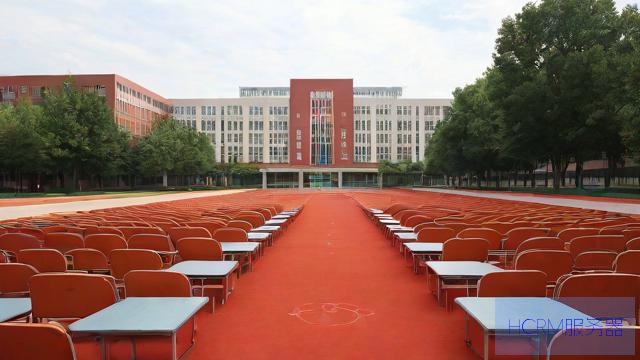 兰大连续3年打地铺让新生家长免费住
