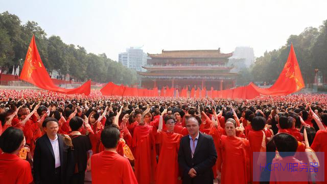 5万余人观礼离场后干干净净